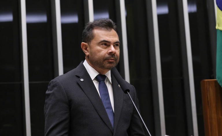 Câmara debate estratégias de escolas cearenses para acesso à universidade